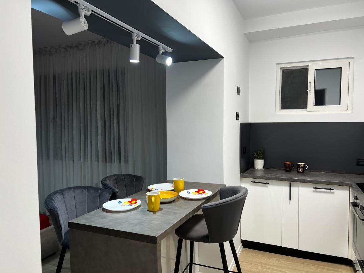 Amion Apartment In Center Of Tirana Exterior foto