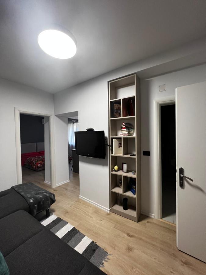 Amion Apartment In Center Of Tirana Exterior foto