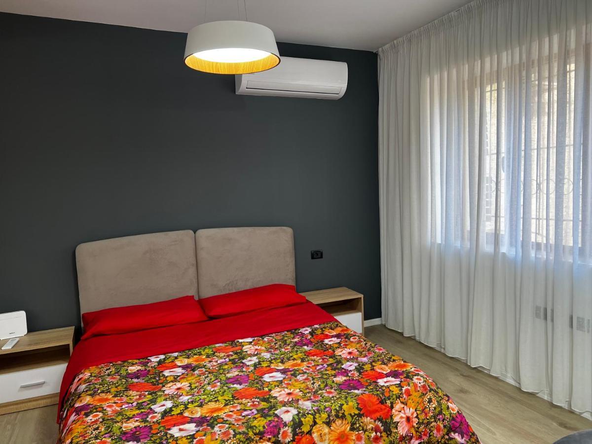 Amion Apartment In Center Of Tirana Exterior foto