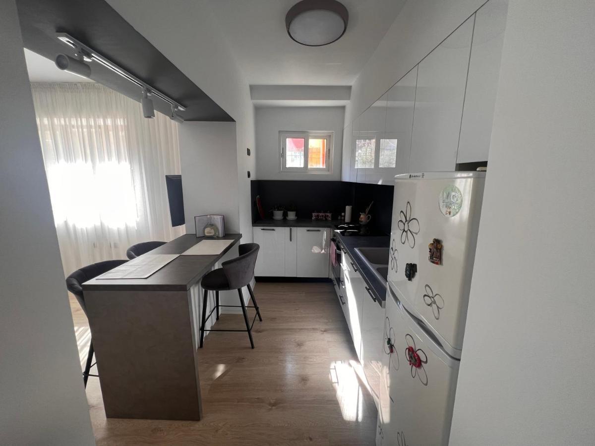 Amion Apartment In Center Of Tirana Exterior foto